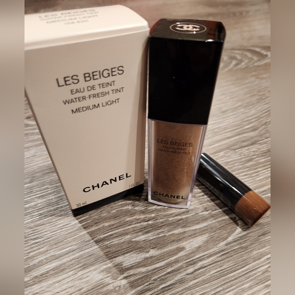 Chanel Les Beiges Water-Fresh Tint - Medium Light (Beige) - Picture 6 of 11